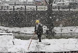 Valley cut off from rest of country for second consecutive day
