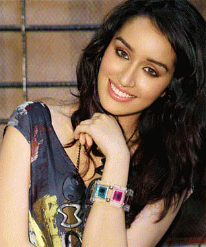 B-Town wishes 'success' to b'day girl Shraddha Kapoor