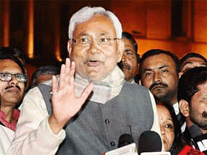 Nitish justifies annulling Manjhi cabinet's decisions