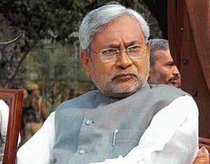 JD-U, RJD issue whips to vote for Nitish