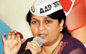 Damania quits, says she did not join AAP for "horse trading"