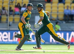 de Villiers, Behardien propel SAfrica to 341/6 against UAE
