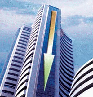 Negative cues plunge Indian markets in weekly trade