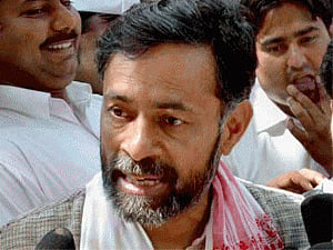 Decision to expand base will strengthen AAP: Yogendra Yadav