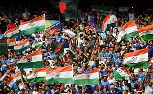 Rain halts play in India-Bangladesh quarterfinal