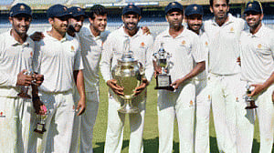 Karnataka retain Irani Cup