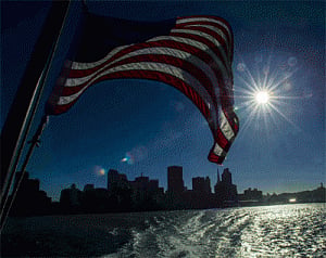 US economic growth slows in fourth quarter