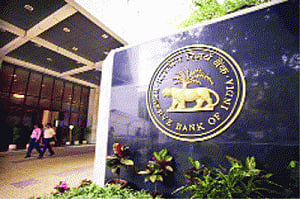 RBI cautions banks against excessive lending to infrastructure projects