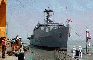 INS Mumbai evacuates 440 people from Yemen