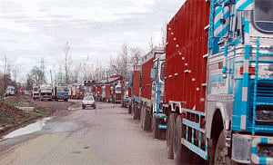 Jammu-Srinagar highway shut for fifth day