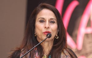 Sena seeks to move privilege motion against Shobha De