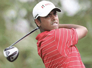 Golfer lahiri scores 38 in first nine of second round