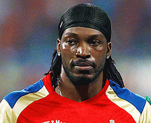 Gayle dedicates award to mother on her birthday