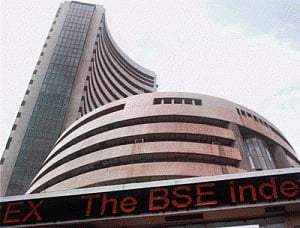 Sensex trades flat; capital goods stocks surge