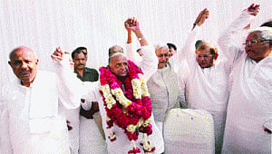 6 men give birth to Janata Parivar