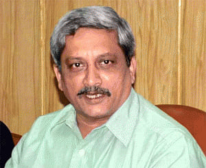 Court stays search warrant for Parrikar's residence