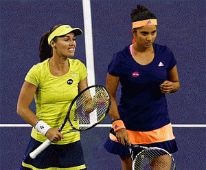 Sania-Martina suffer shock first defeat