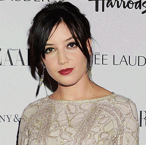 Daisy lowe not selfie expert