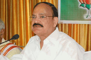 No link between farmer suicide case, land acquisition: Naidu