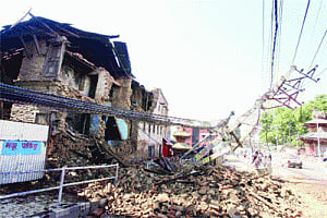 Quake moves Kathmandu