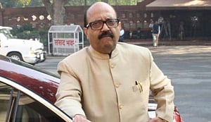 New book questions Amar Singh's $5mn donation to Clinton Foundation