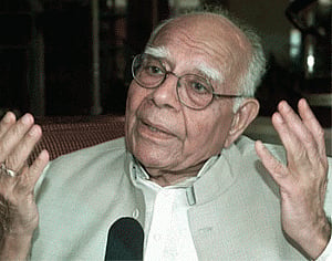 NDA govt politicising judicial appointments: Jethmalani to SC