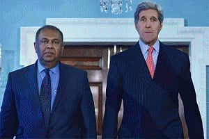 John Kerry arrives in Sri lanka