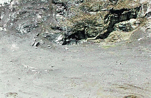 Snowfall, landslides hit rescue work in Nepal