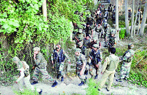 Top leT militant gunned down in J&K