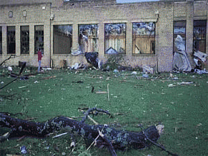 Over 70 tornadoes kill five in US, eight missing