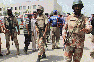 45 killed in Karachi bus attack, Taliban blamed