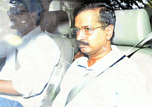 Centre slams Delhi CM over 'character assassination' of officer
