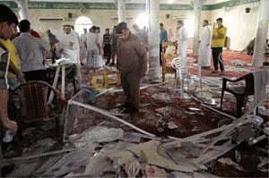 IS suicide bomber attacks Saudi Shiite mosque, killing 21