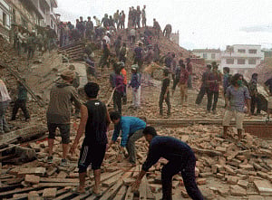 Nepal quake toll reaches 8,635, over 300 missing