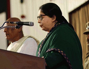 Truncated national anthem played at Jayalalithaa's swearing-in