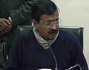 Upping the ante, Kejriwal calls 'emergency' Assembly session
