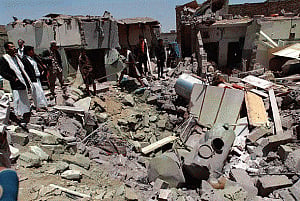 Fresh air strikes and ground fighting in Yemen