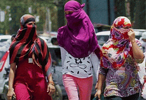 Heat wave kills 90 more in Andhra, Telangana, toll crosses 800