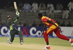 Malik leads Pakistan to 41-run win over Zimbabwe in 1st ODI