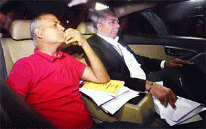 Delhi Police tightens noose around Bharti's neck