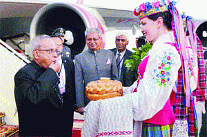 Prez inks Def pact with Belarus