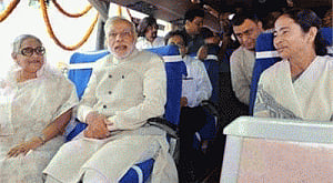 Mamata travels with Modi for clinching lBA with B'desh