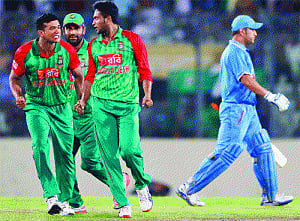 msd hails bangladesh bowlers