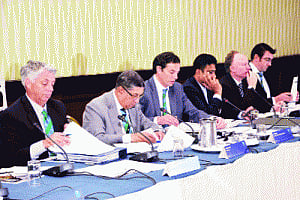ICC amends rules to restore bat-ball balance