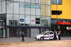Gunmen hold up Primark store with 10 people inside near Paris