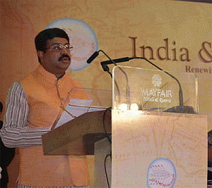 CNG stations to triple in NCR: Petroleum minister
