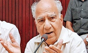 BJP veteran demands lokpal within party over scams