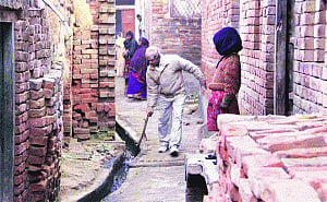 4 Delhi MPs hard put to find 'real' villages to adopt