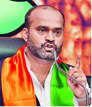 Eye on minority votes, BJP reinducts Sabir Ali