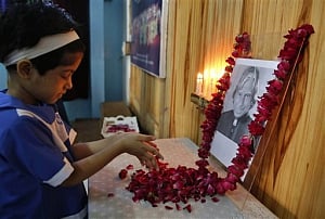 Seven-day state mourning but no holiday